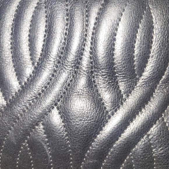 FENDI Black Leather mini bag - Picture 4 of 8